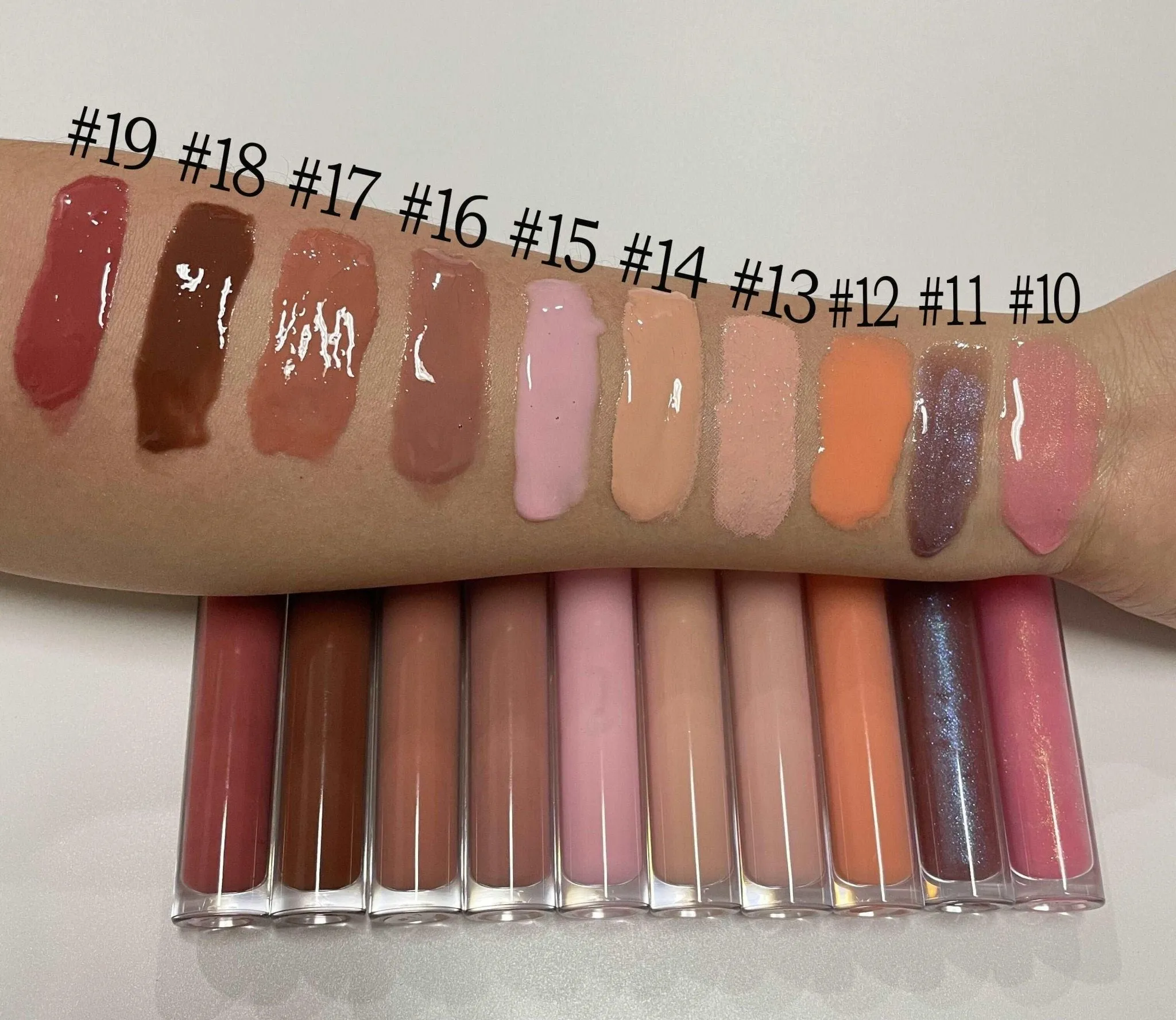 Eco-Friendly Vegan Lip Gloss: Shine in 29 Vibrant Shades!