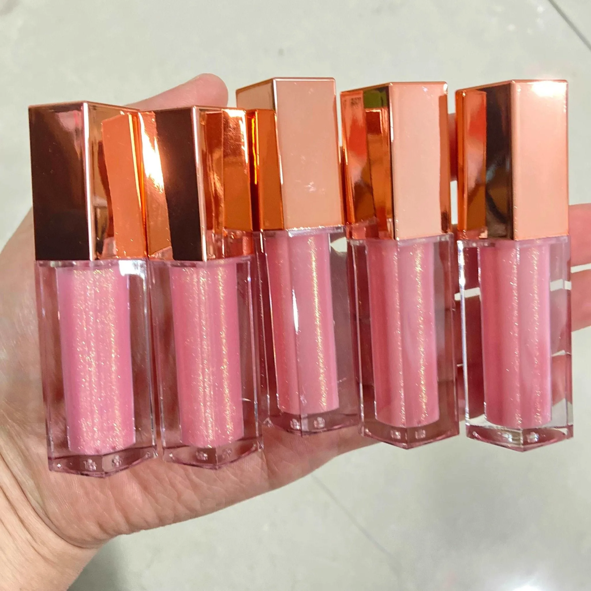 Eco-Friendly Vegan Lip Gloss: Shine in 29 Vibrant Shades!