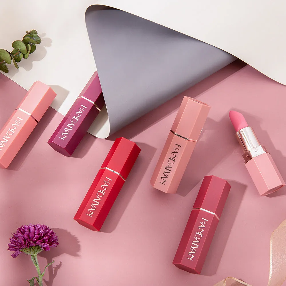 Matte Nourishing Lipstick